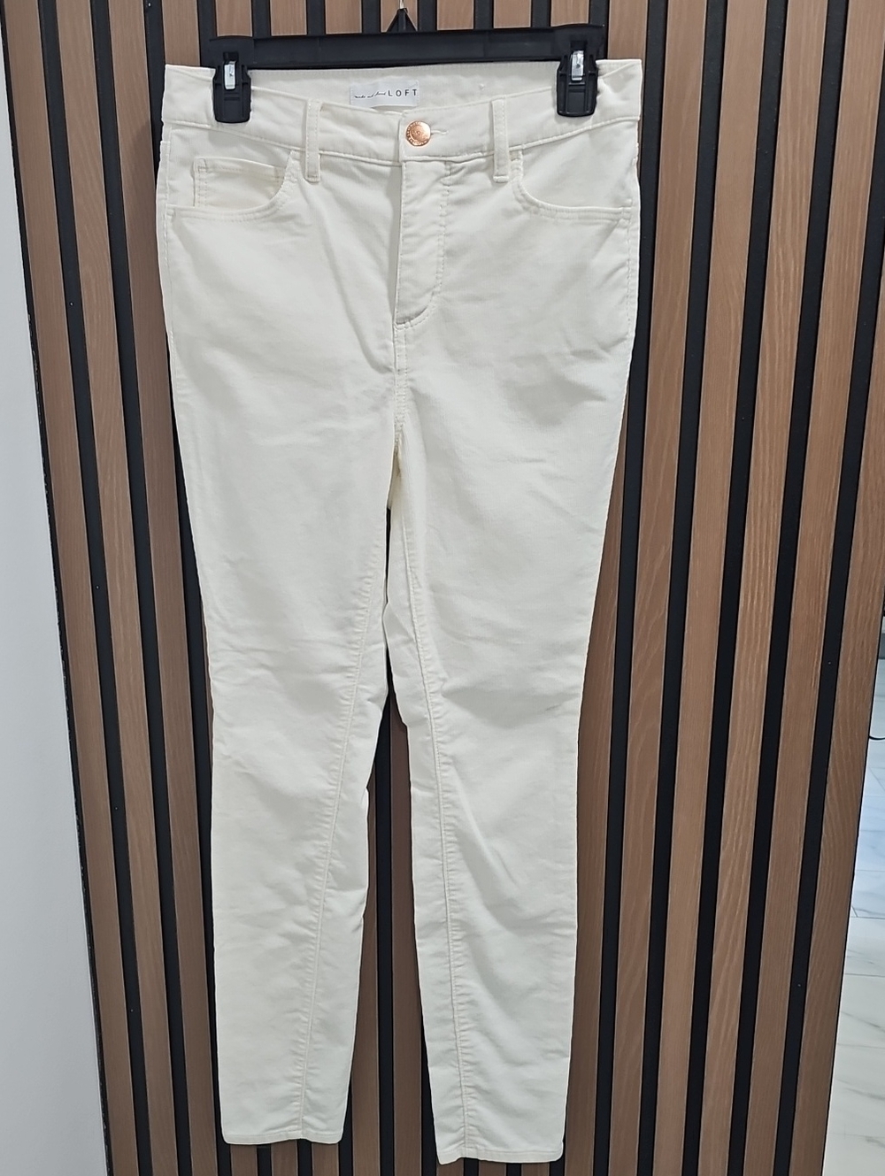 Loft High Waist Skinny Corduroy Cream Pants Size 4